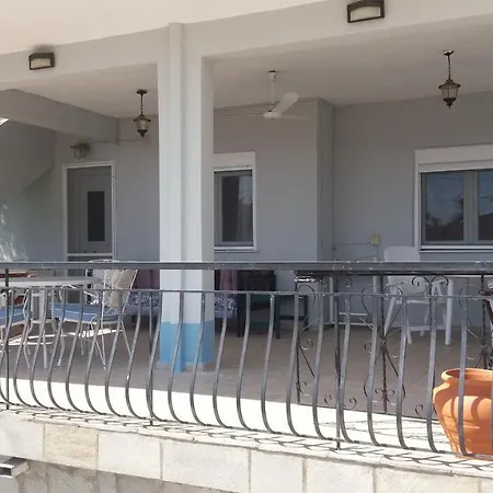 Manos House 艾斯普罗瓦塔