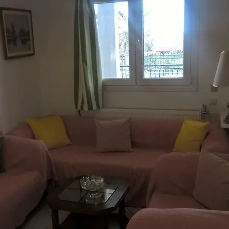 Manos House * 艾斯普罗瓦塔